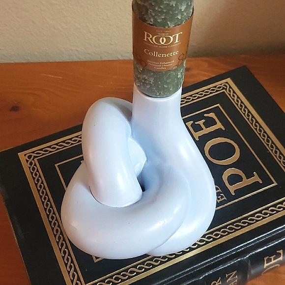 Vintage Ceramic Knot Candle Holder - Picture 4 of 10